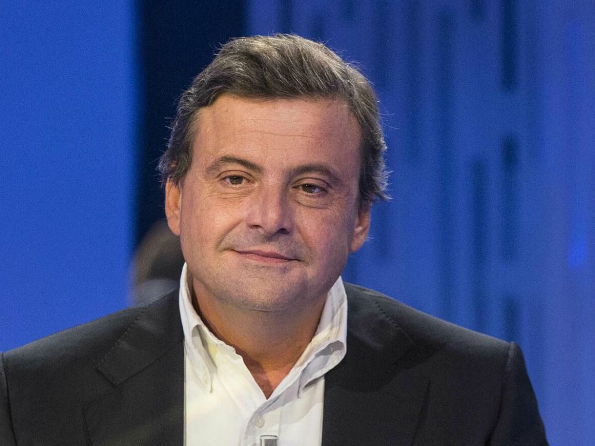 Calenda: "Draghi deve rimanere dov'è, Berlusconi sta impallando tutta la discussione sul Quirinale"