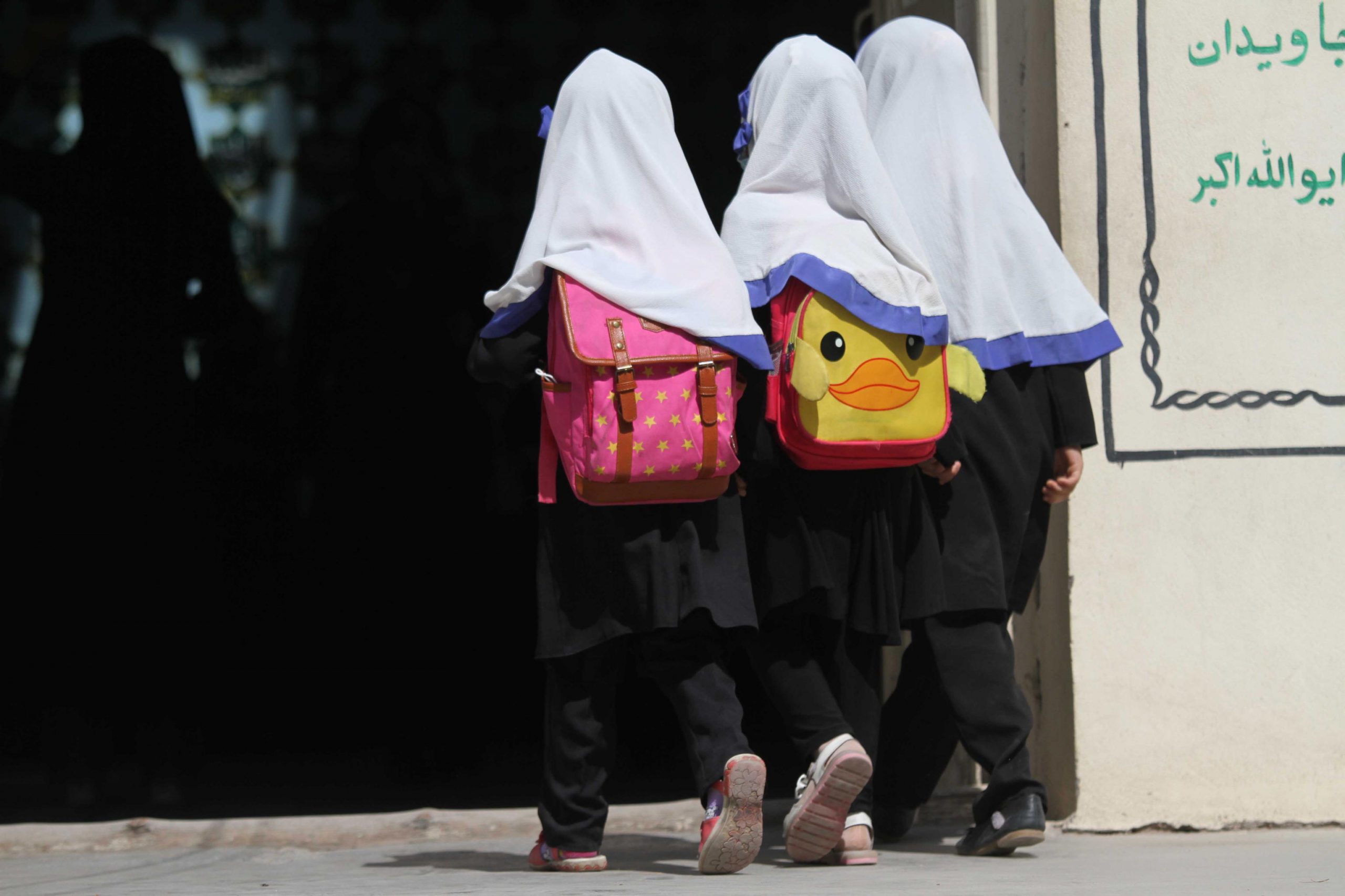 Le ragazze a Herat sono potute tornare tra i banchi di scuola: ecco perché...