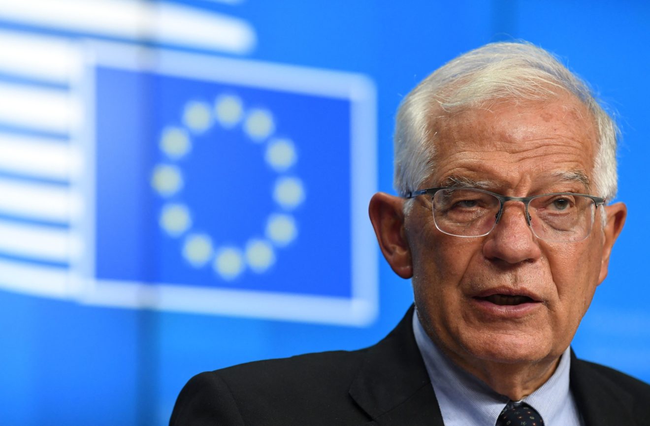 Ucraina, Borrell sull'embargo del petrolio russo: "Difficile trovare un accordo, molti Paesi restano contrari"