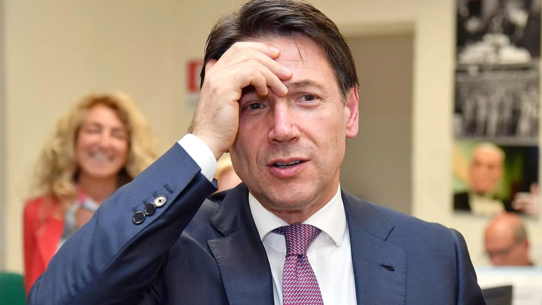 Conte attacca Renzi: 