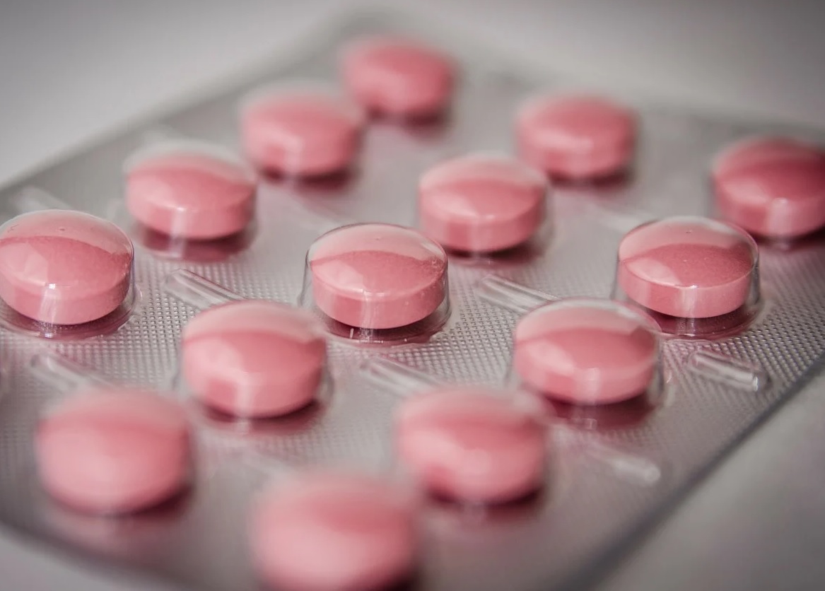 La pillola Pfizer anti-Covid ci salverà: efficace contro la variante Omicron ed evita per il 90% decessi e ricoveri