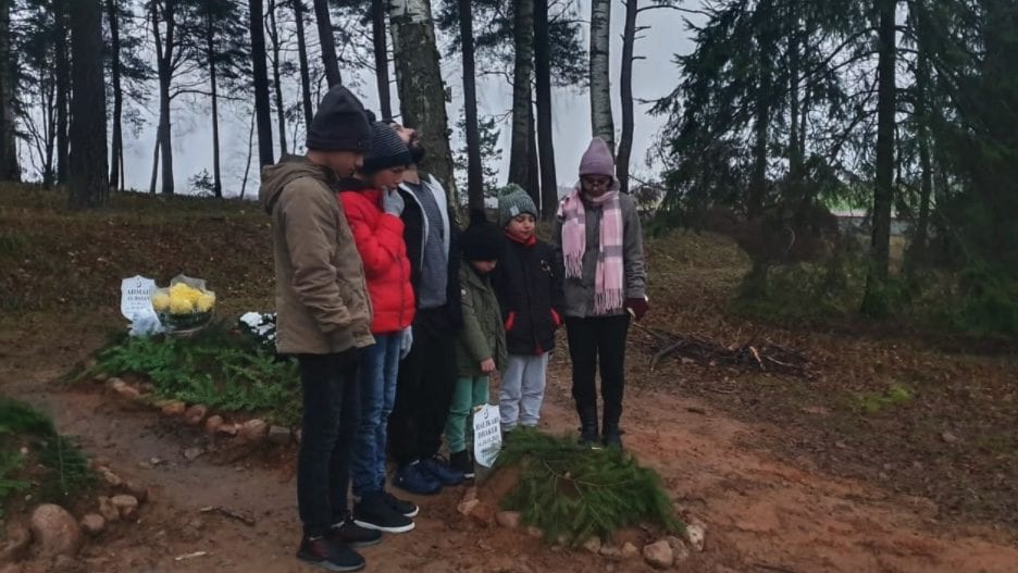 Schermata-2021-12-07-alle-11.05.17 L'Europa 'cristiana' chiude le porte a una donna incinta: Avin è morta al gelo mentre ci prepariamo al Natale