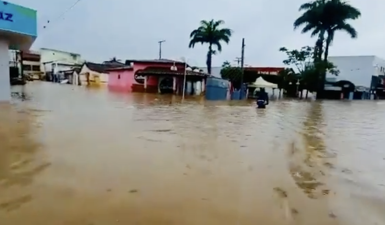 Alluvioni nello stato di Bahia: 17 morti e 11 mila sfollati per le piogge torrenziali