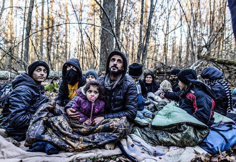 Gli attivisti polacchi: "Chi aiuta gli ucraini è un eroe ma chi aiuta chi fugge da altre guerre è trattato da criminale"