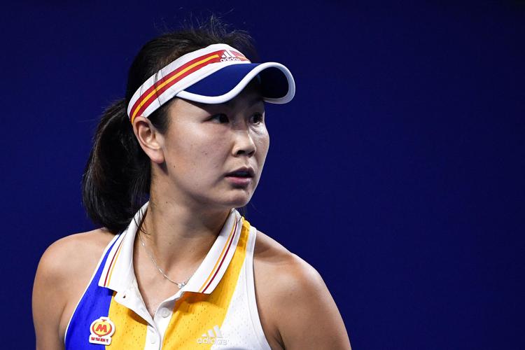 La tennista Peng Shuai smentisce l'accusa all'ex vicepremier cinese: 