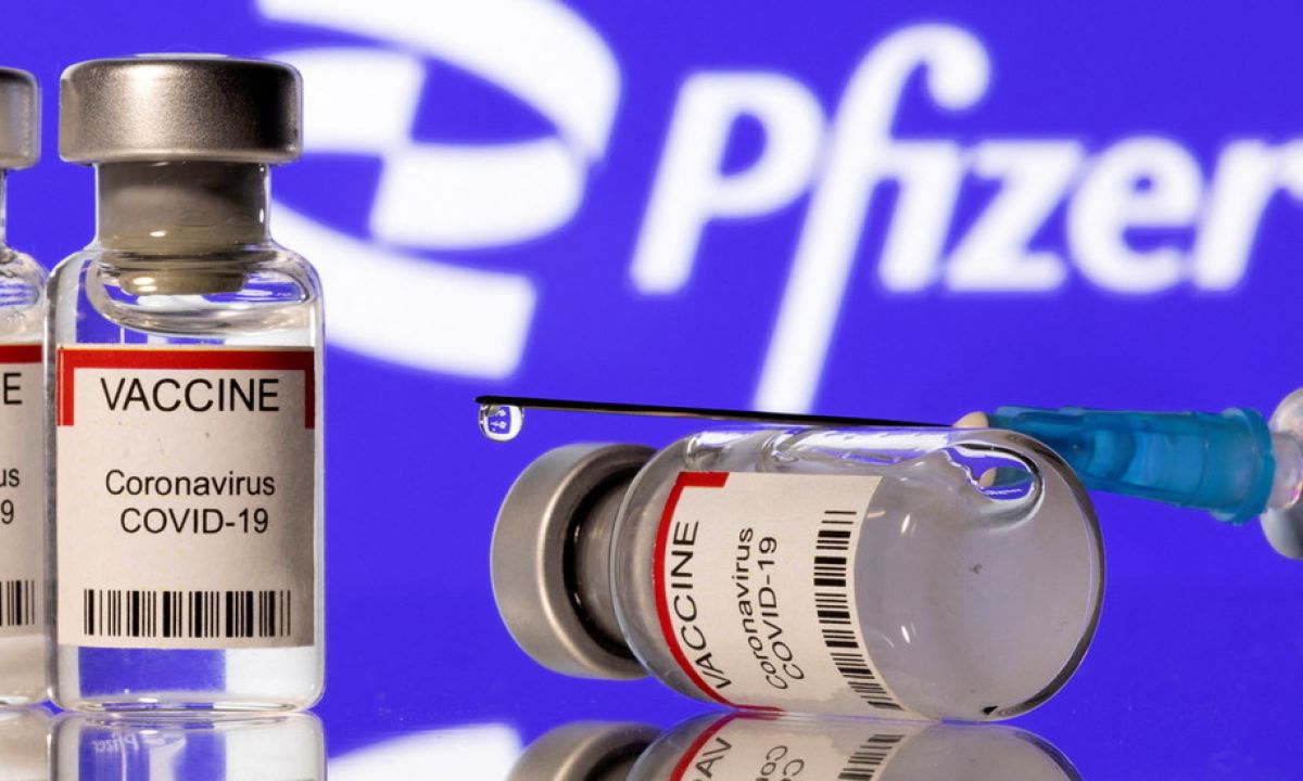 Pfizer: "Un vaccino adattato alla variante Omicron pronto in primavera"