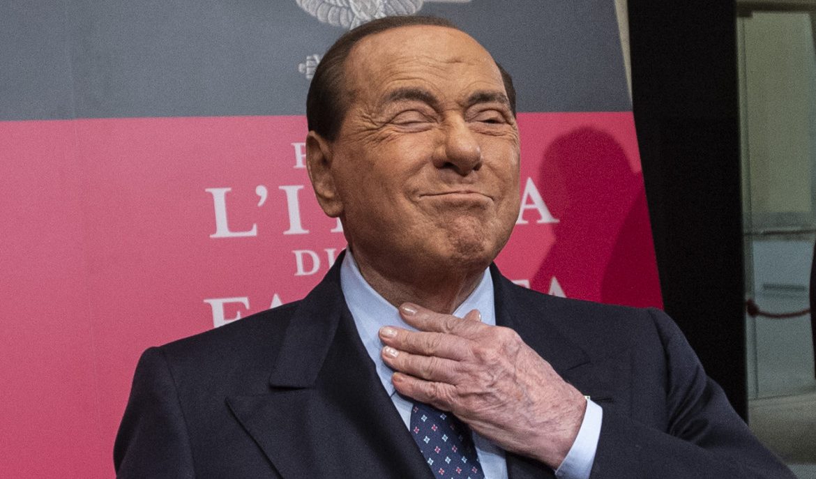 Berlusconi al Quirinale, Gasparri rivela: "Giovedì ha tentato di tornare in campo ma..."