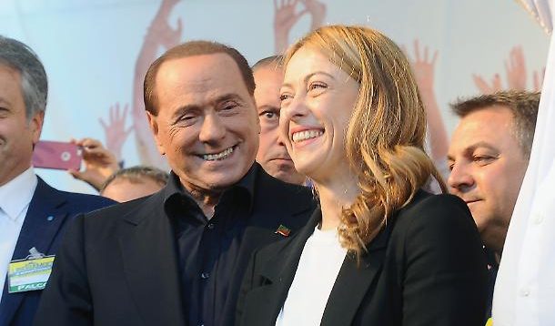 Il giochino di Berlusconi è fallito ma ha lasciato morti e feriti specie tra i reduci di Fratelli d'Italia