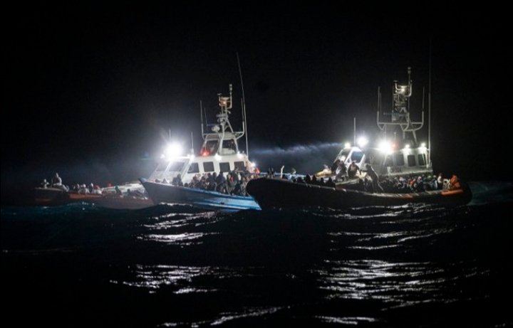 Il suk del Quirinale e i migranti morti di freddo in mare: la farsa della politica, la tragedia dei senza diritti Il suk del Quirinale e i migranti morti di freddo in mare: la farsa della politica, la tragedia dei senza diritti