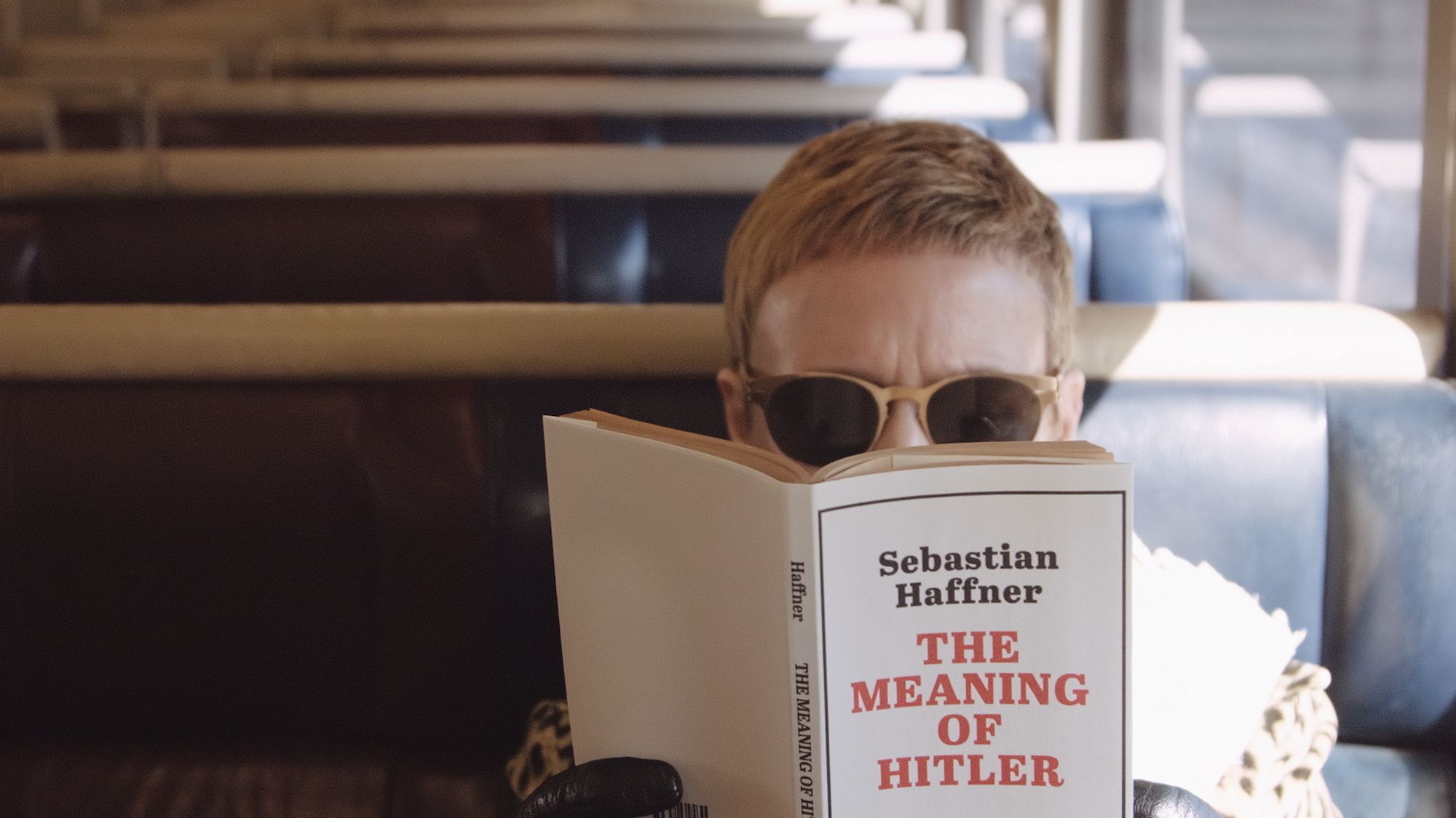 Il "senso" di Hitler nel non senso dei social