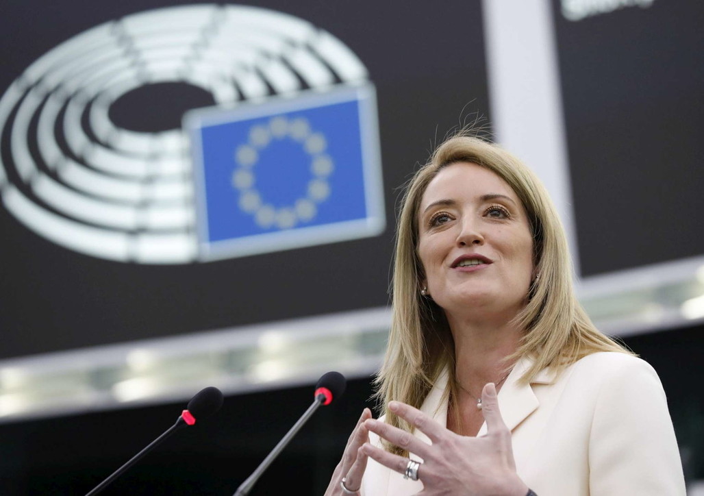 Roberta Metsola è la nuova presidente dell'Europarlamento: 