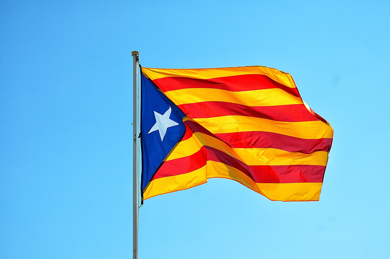 La Corte suprema spagnola: "Almeno 25% di lezioni dev'essere in lingua spagnola come..."