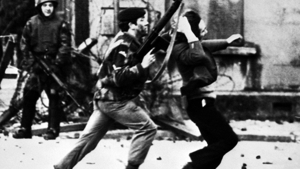 Bloody sunday: 50 anni di vergogna raccontati da Sam Millar, romanziere e all'epoca militante dell'Ira