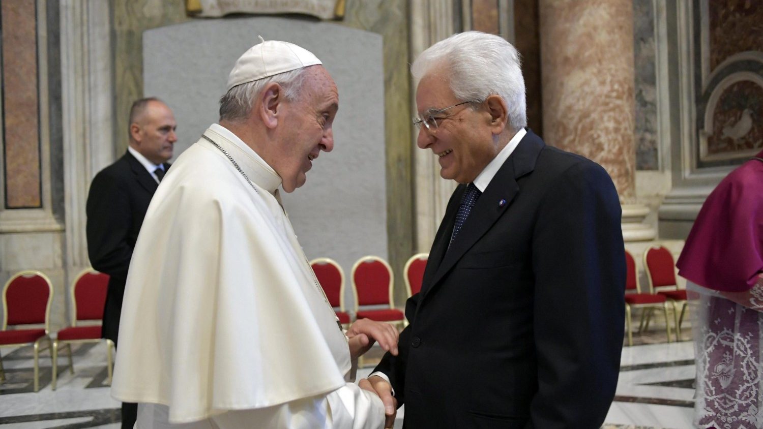 Mattarella scrive al Papa: "I suoi appelli alla Pace ci richiamano alla fratellanza tra i popoli"