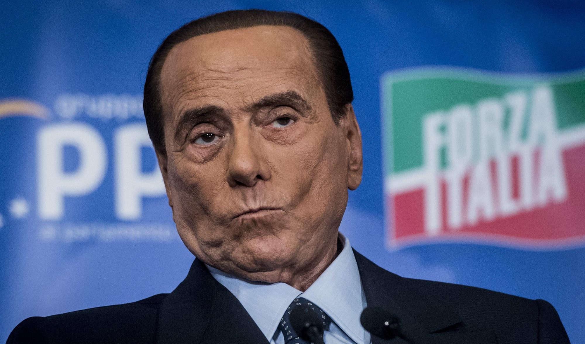 Berlusconi attacca ancora il Pd: "Da loro solo menzogne e insulti, copiano anche le nostre idee..."