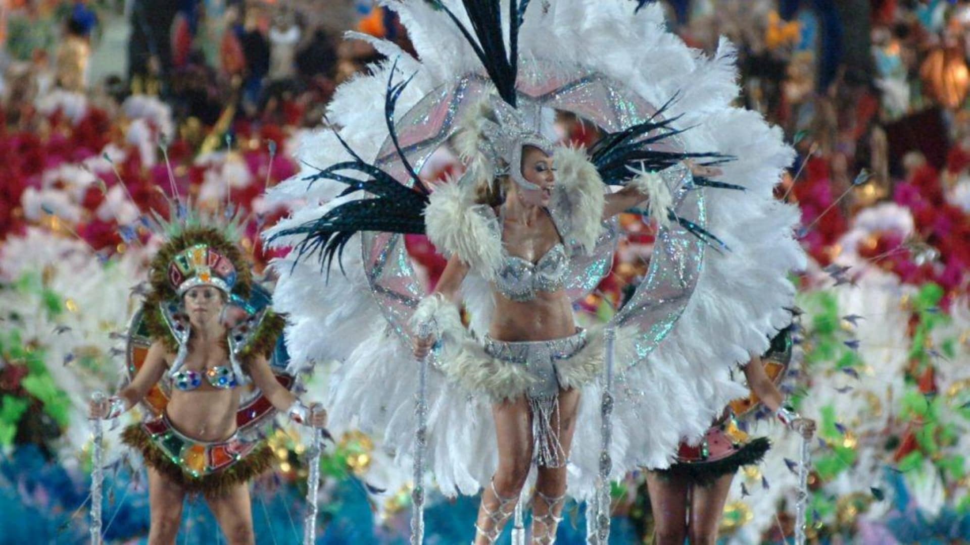 Carnevale, troppi rischi Covid: a Rio e San Paolo le sfilate delle scuole di samba rinviate ad prime