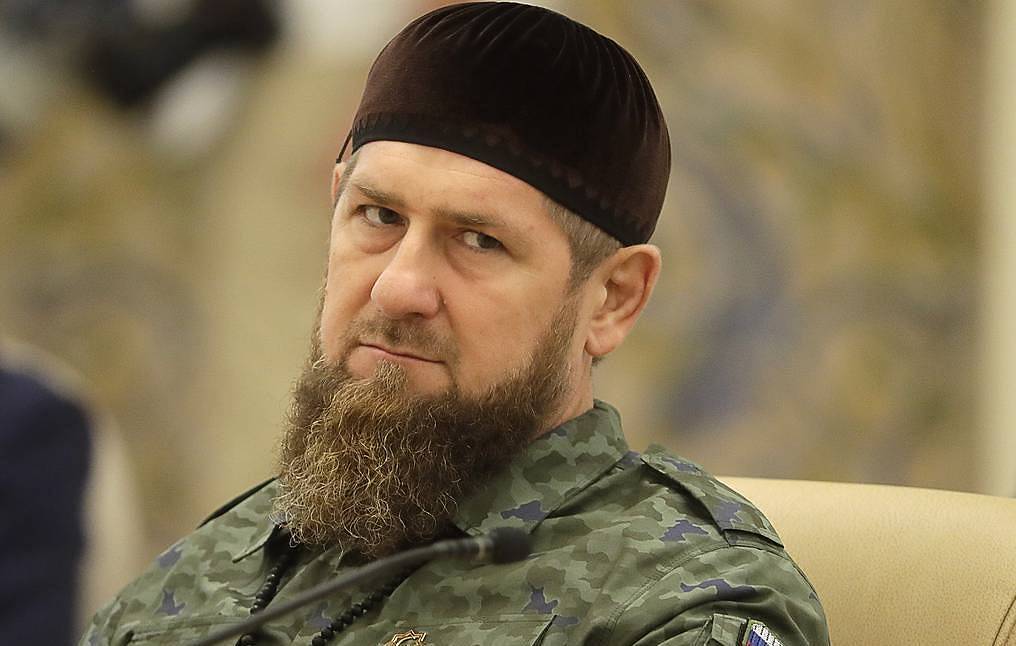 Guerra in Ucraina, minaccia dalla Cecenia: "Pronti a partire per sostenere l'operazione speciale di Putin"