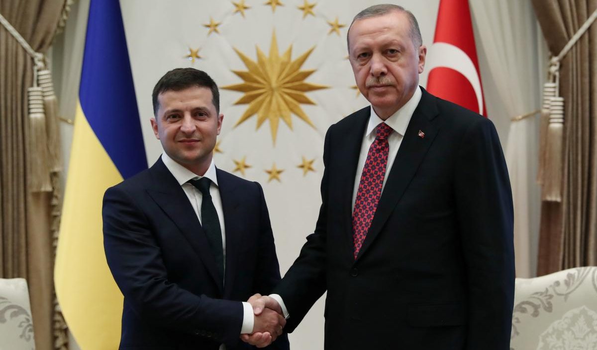 Ucraina: Turchia e Azerbaigian si offrono come mediatori tra Kiev e Mosca