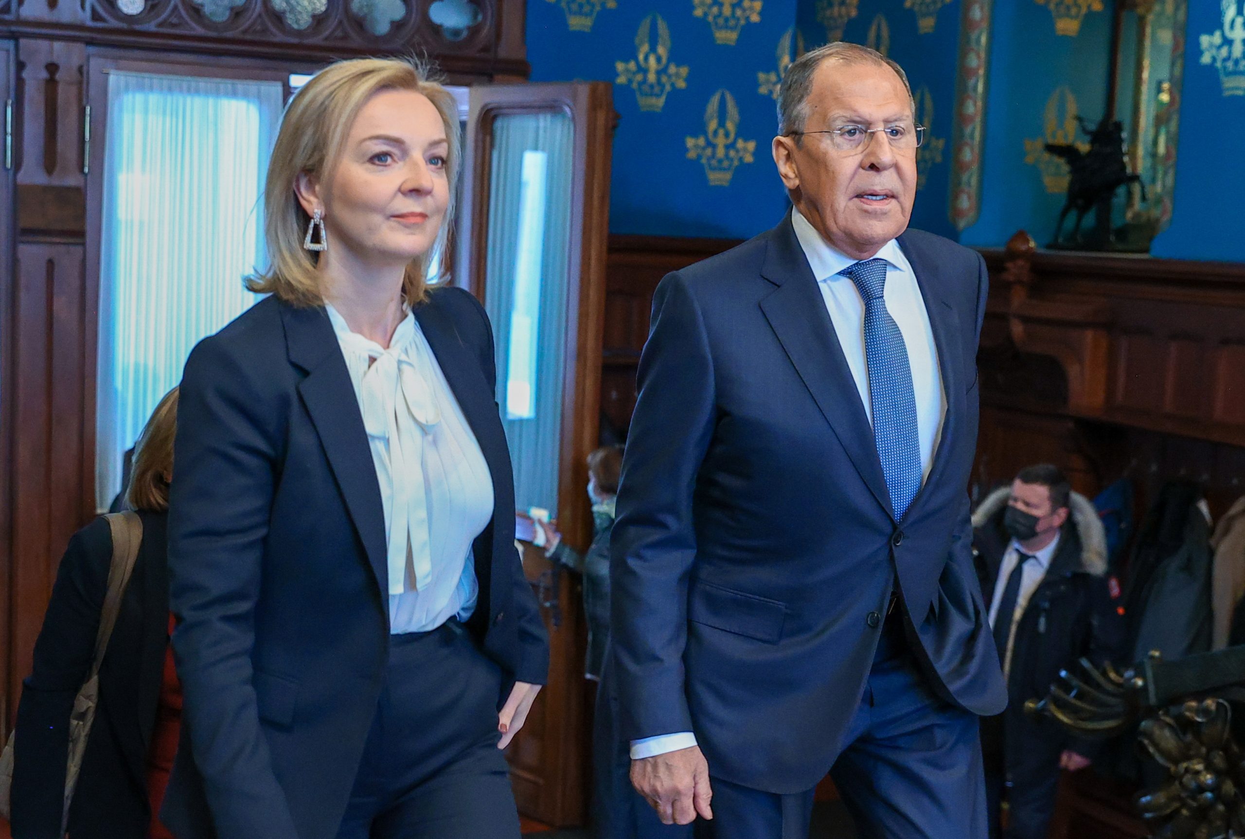 Lavrov liquida Lizz Truss: "È stata una conversazione tra un muto e un sordo"