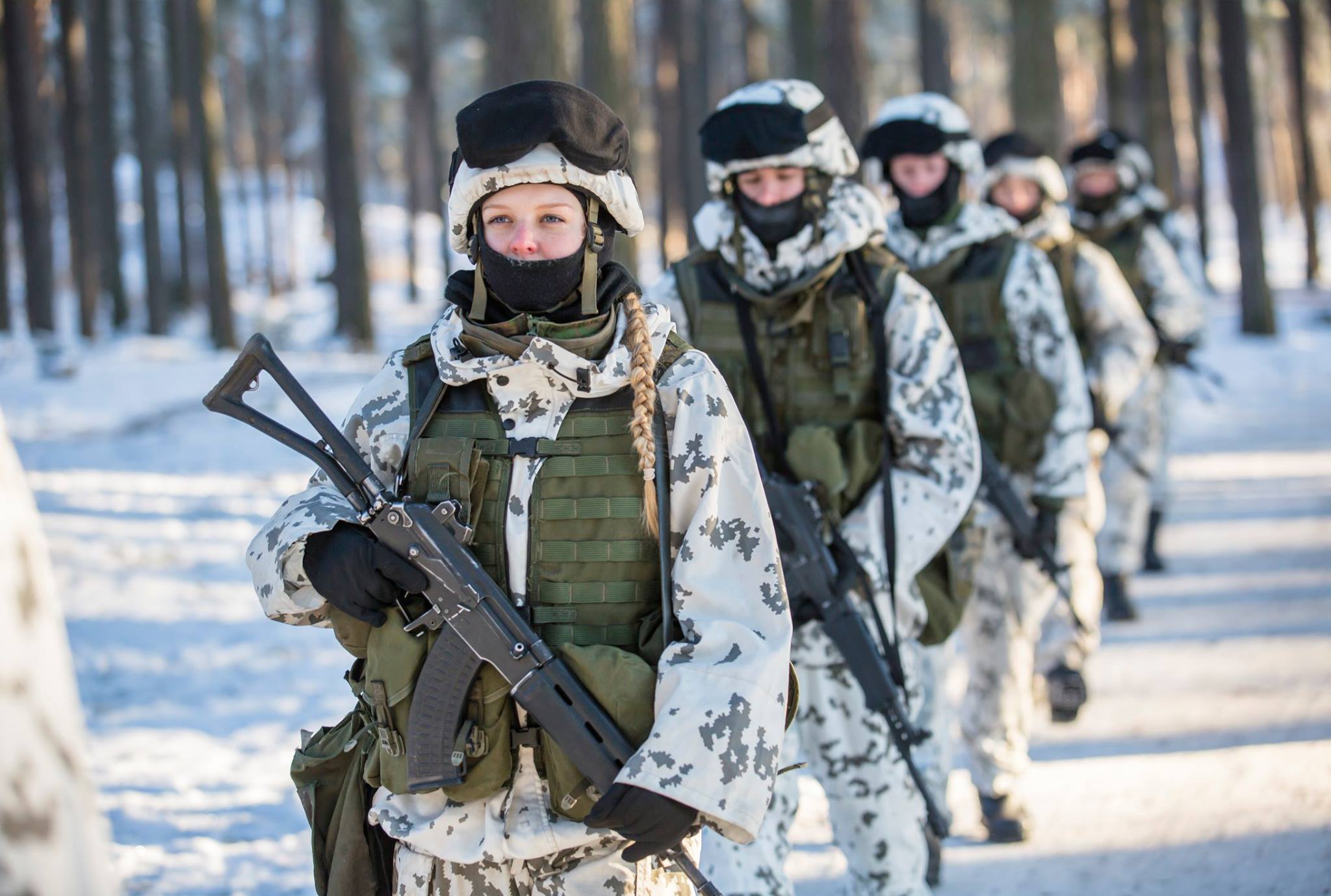 Ucraina, Mosca minaccia la libertà di Svezia e Finlandia: indignazione nella Ue