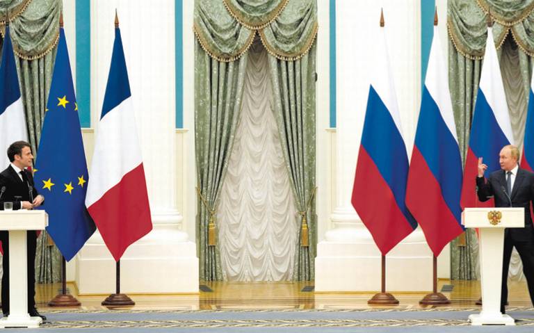Putin conferma che una de-escalation in Ucraina è necessaria ma smentisce promesse a Macron