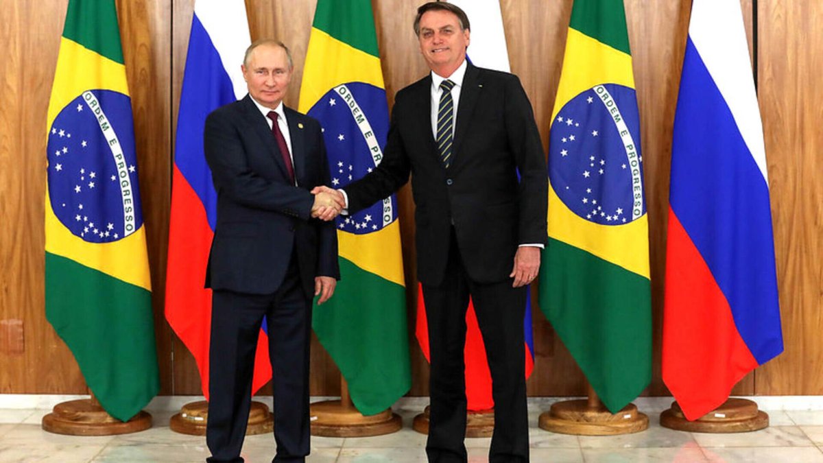 Bolsonaro a Mosca per omaggiare Putin e poi da Orban per fare campagna elettorale per il liberticida ungherese