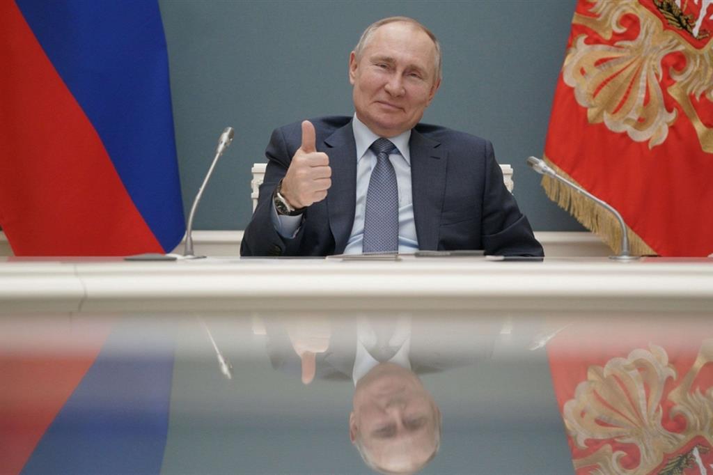 Russia-Ucraina, la preoccupazione di Toni Capuozzo: "Putin può fare peggio di così"