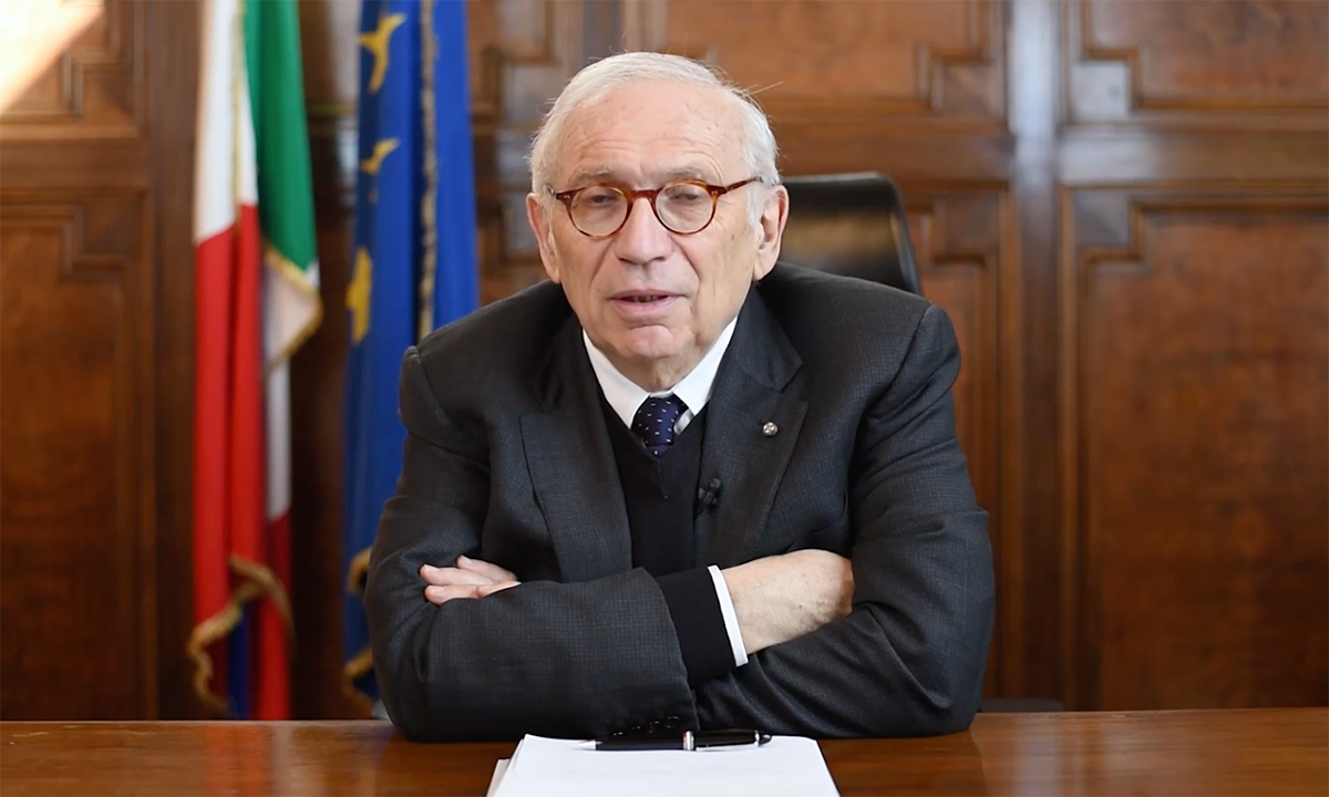 Il ministro Bianchi addolorato: "In un anno l'Italia ha perso 300.000 studenti"