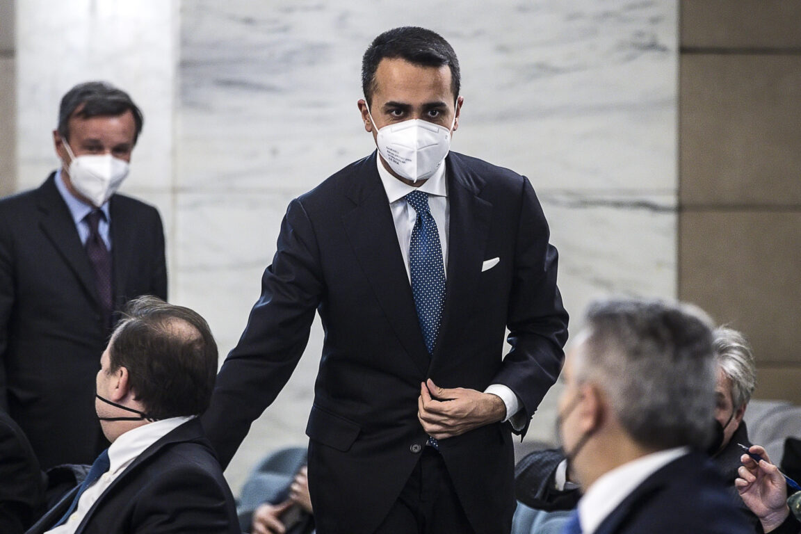 Crisi tra Ucraina e Russia: Di Maio domani in visita diplomatica a Kiev Crisi tra Ucraina e Russia: Di Maio domani in visita diplomatica a Kiev