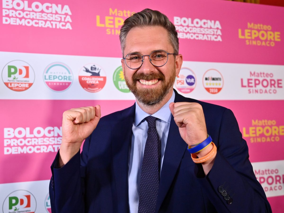 Bologna, Lepore va avanti sullo ius soli 'onorario' per i bambini, Salvini attacca: "No comment..."