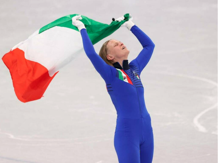 Chi è Arianna Fontana la pattinatrice che con la decima medaglia olimpica ha eguagliato la Belmondo