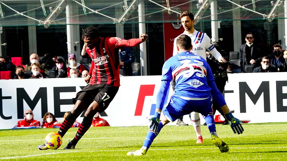 Il Milan batte la Sampdoria ed è primo in classifica, decide Leao