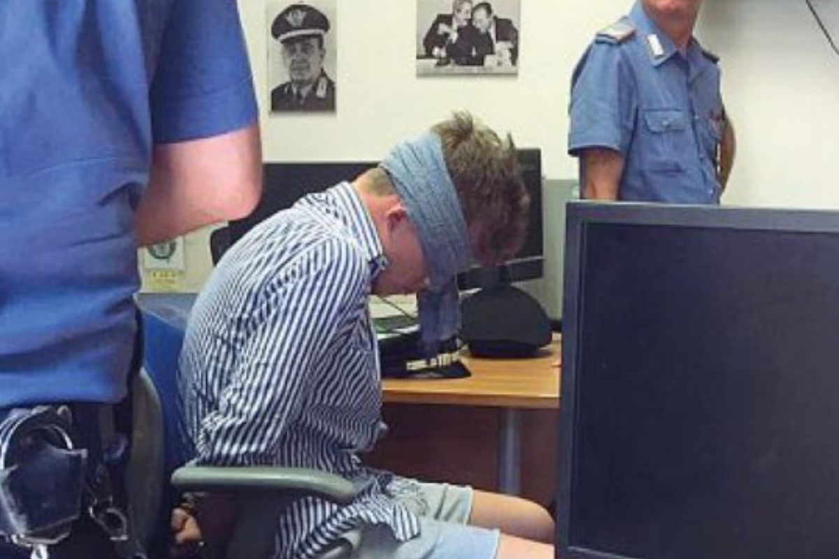 Omicidio Cerciello, le chat dei carabinieri contro gli accusati: "Fategli fare la fine di Cucchi"