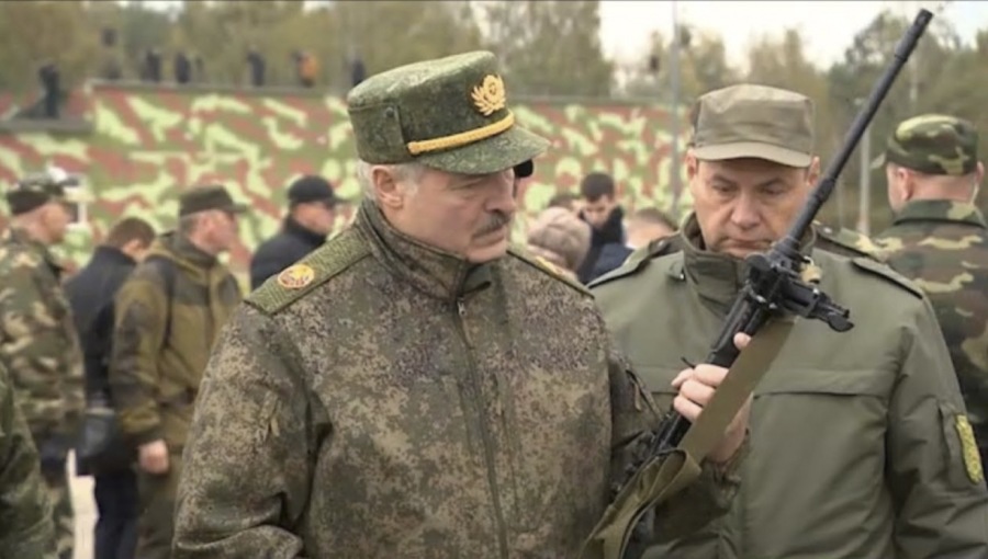 Nucleare, Lukashenko: "Le sanzioni spingono la Russia verso la terza guerra mondiale"