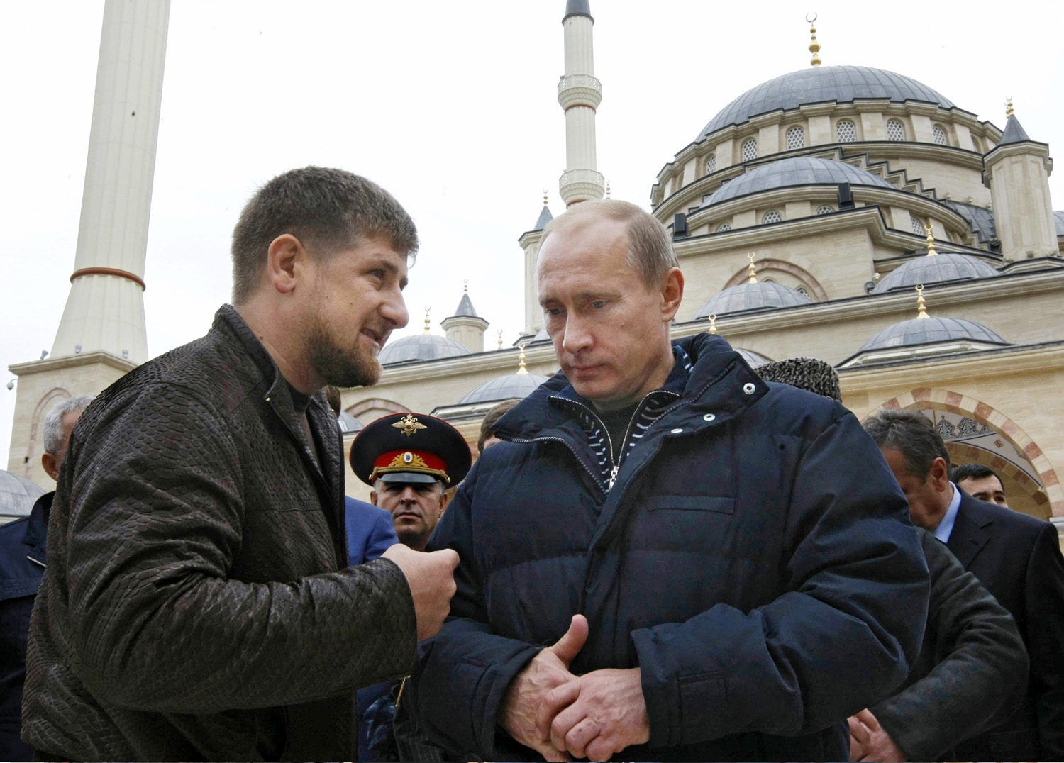 Cecenia, il leader della repubblica russa Ramzan Kadyrov manderà altri mille volontari in Ucraina