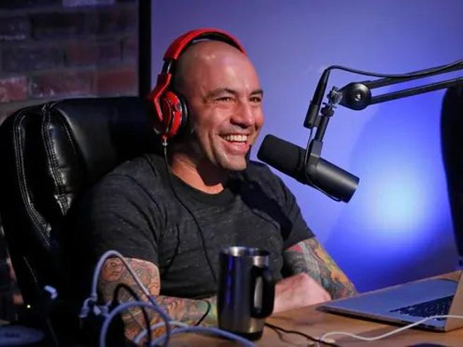 rogan-k3MC-U3320298972477twF-656×492@Corriere-Web-Sezioni Trump dalla parte dello spacciatore di fake news sul covid: "Joe Rogan è popolare, non si scusi"