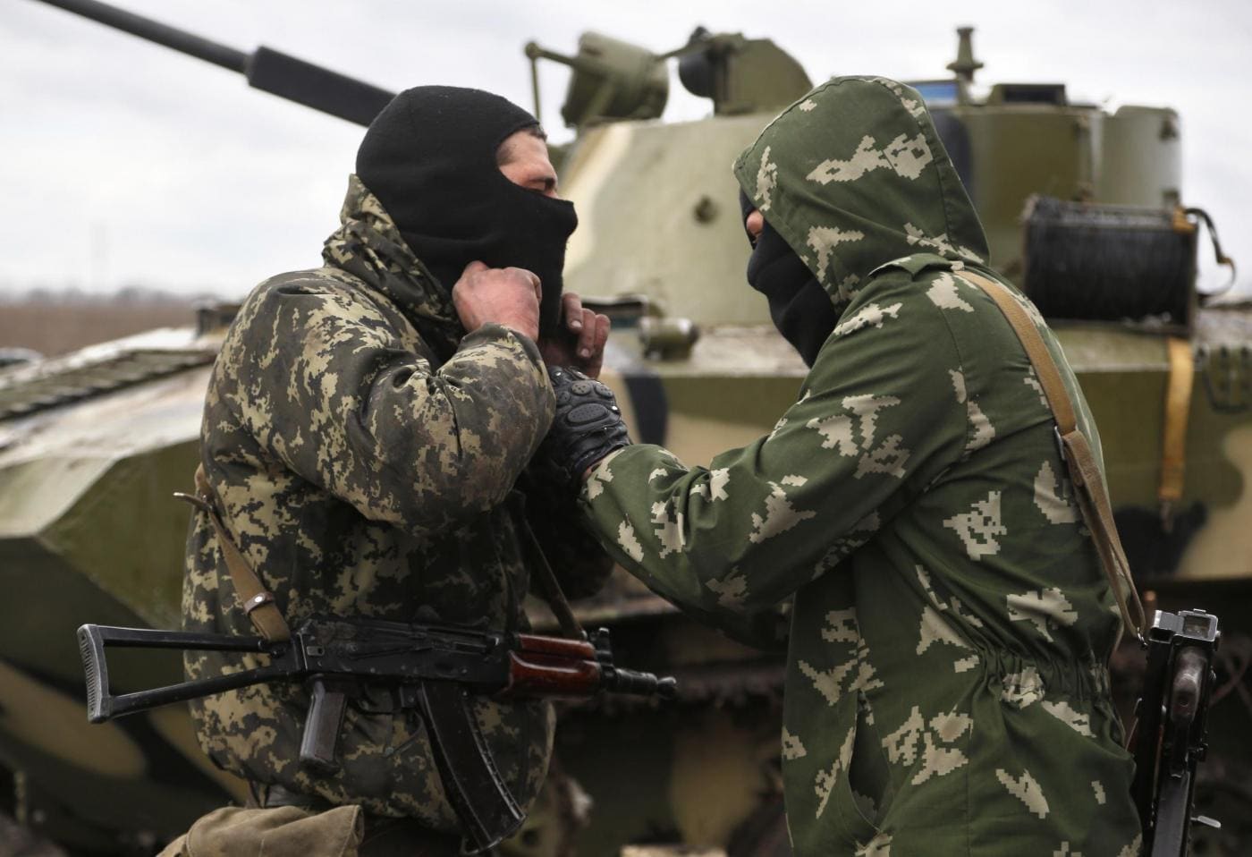 La crisi Ucraina-Russia spiegata in tredici punti e ricordiamo: alleati della Nato sì ma senza l'elmetto