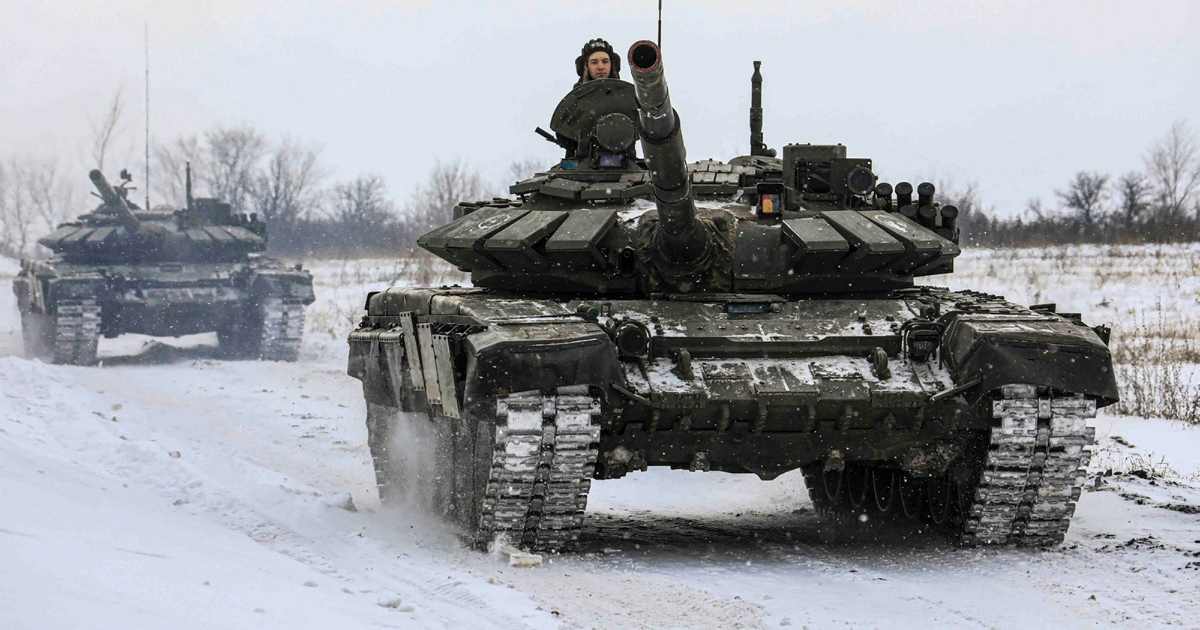 Ucraina, la Russia ha annunciato l'inizio del ritiro delle truppe dal confine. Ma Gb e Usa continuano a...