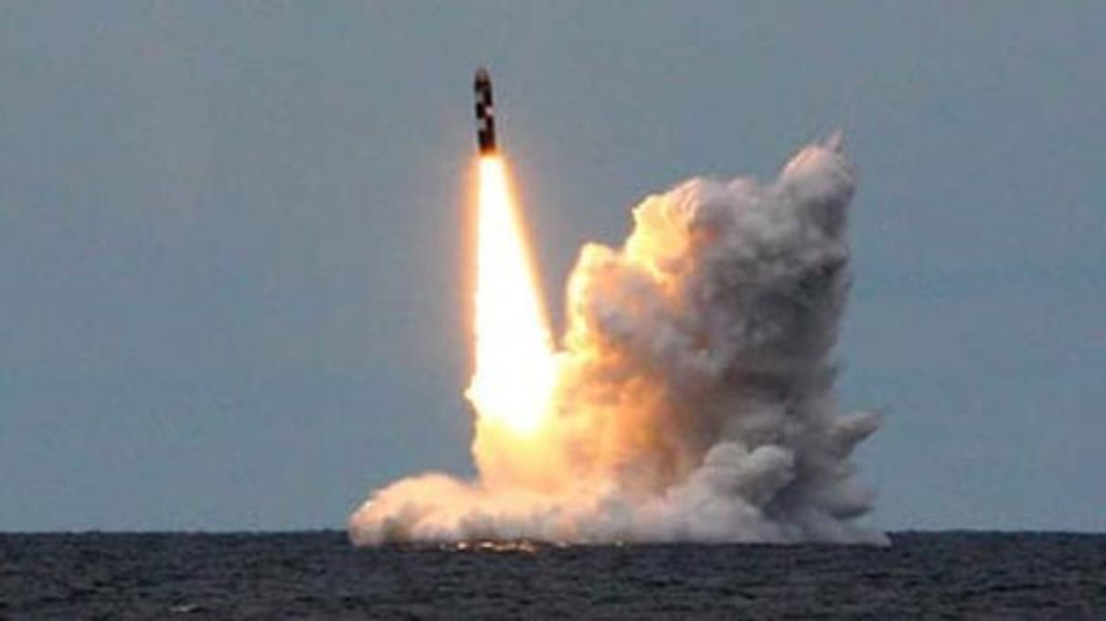 Dopo aver lanciato i missili ipersonici Kinzhal, la Russia annuncia l'uso di un'altra arma: i missili Kalibr