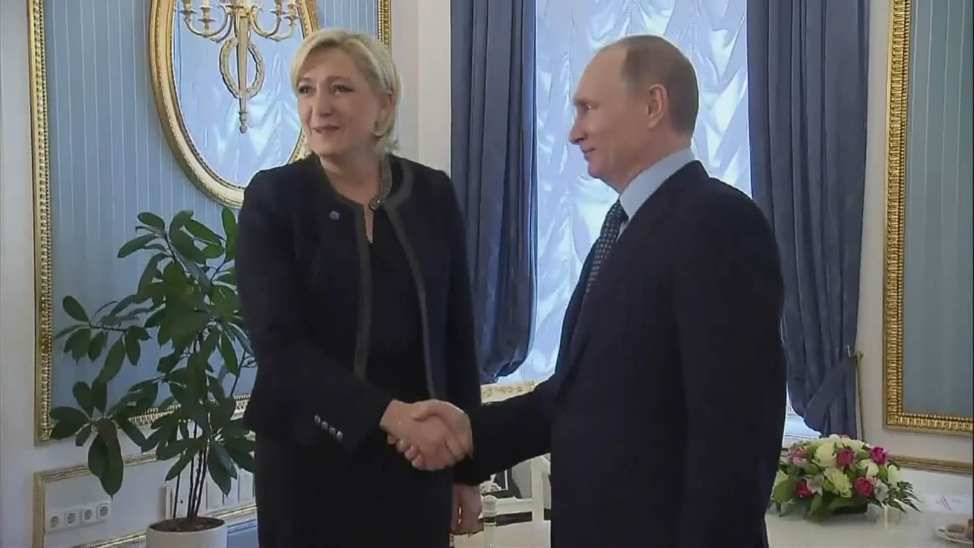 Fenoglio: "Marine Le Pen all'Eliseo? Sarebbe la fine della Ue ma anche della repubblica francese"