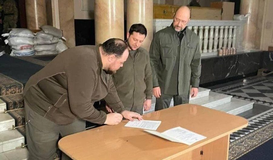 Ucraina, la Polonia accusa l'Olanda: "Rallenta il processo di adesione di Kiev alla Ue"