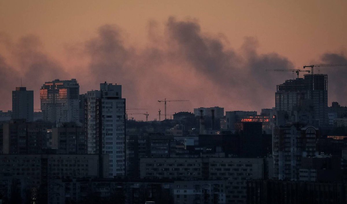 Ucraina, iniziano gli attacchi anche a ovest: "Distrutti gli aeroporti di Lutsk e Ivano-Frankivsk"
