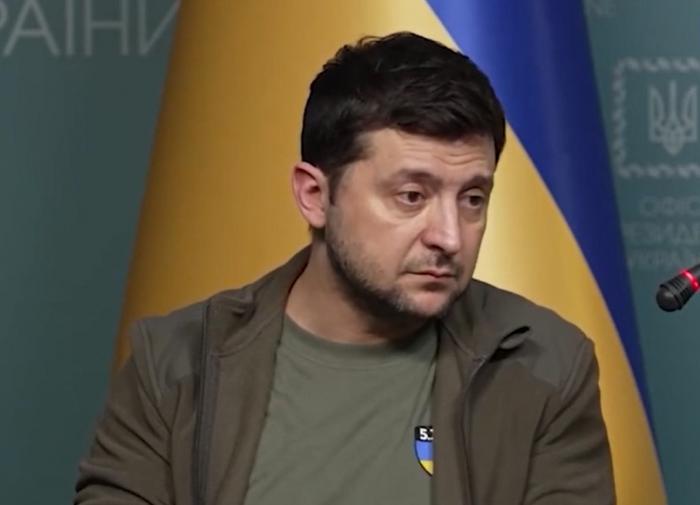Zelensky: "Pronto a incontrare Putin nonostante le atrocità a Bucha e Mariupol"