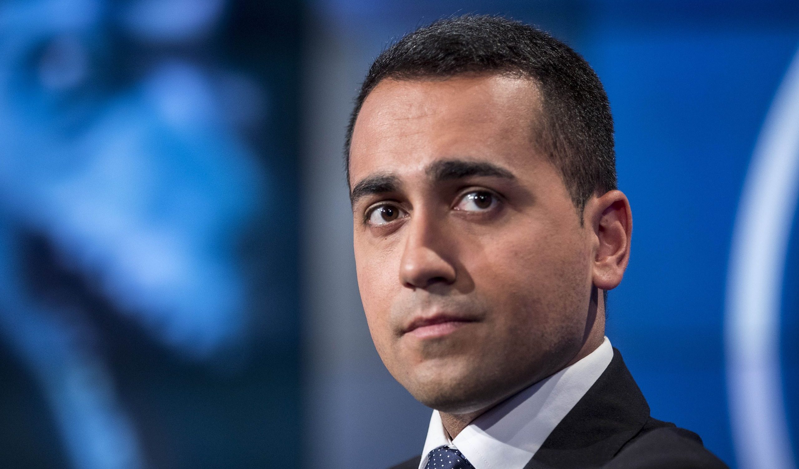 Governo, Di Maio: "Chi non vota la fiducia volta le spalle agli italiani"