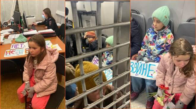 Russia, bambini arrestati per aver manifestato contro la guerra in Ucraina