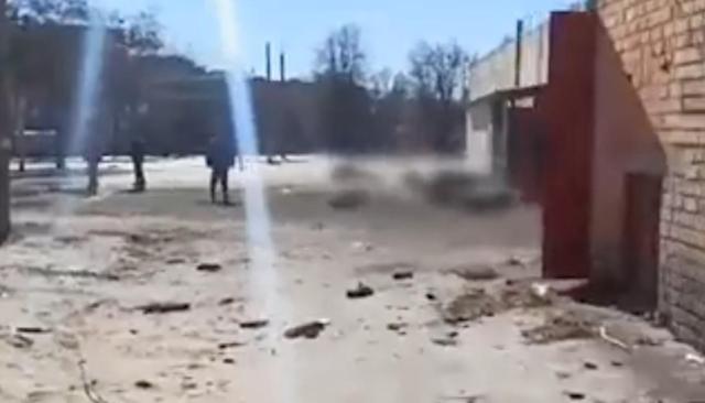 Ucraina, i russi hanno ucciso dieci civili in fila per il pane