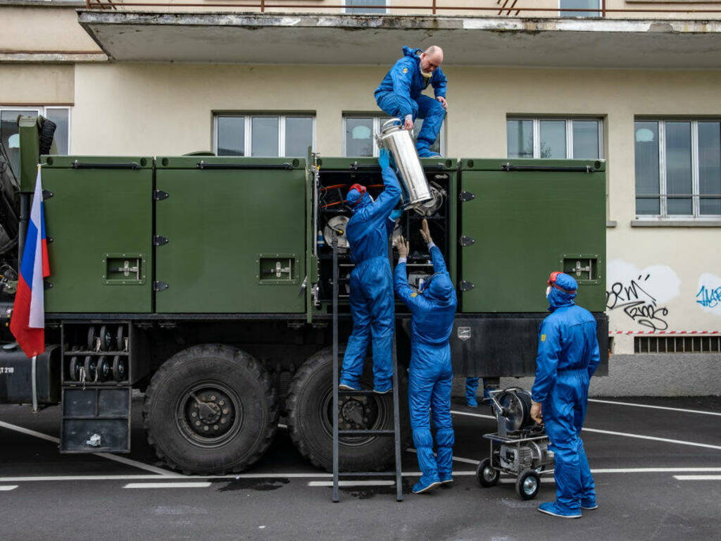 I radicali: "Noi unici a denunciare la presenza russa in Italia durante il Covid, ora se ne accorgono tutti"