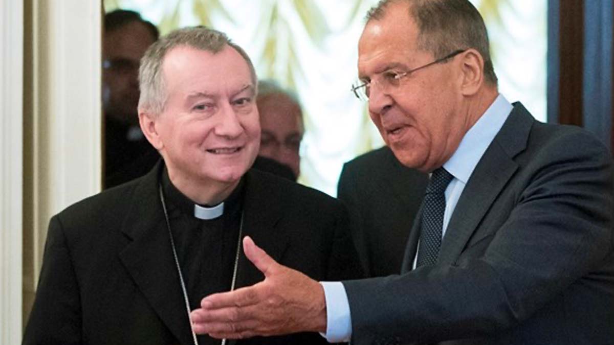 Russia, il cardinale Parolin a colloquio con Lavrov: "Fermate la guerra, Vaticano pronto a mediare"