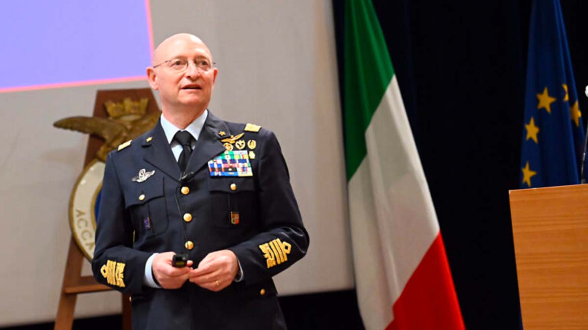 Il generale Goretti avverte l'aviazione italiana: "I nostri aerei vicini al confine, se sconfiniamo è la guerra"