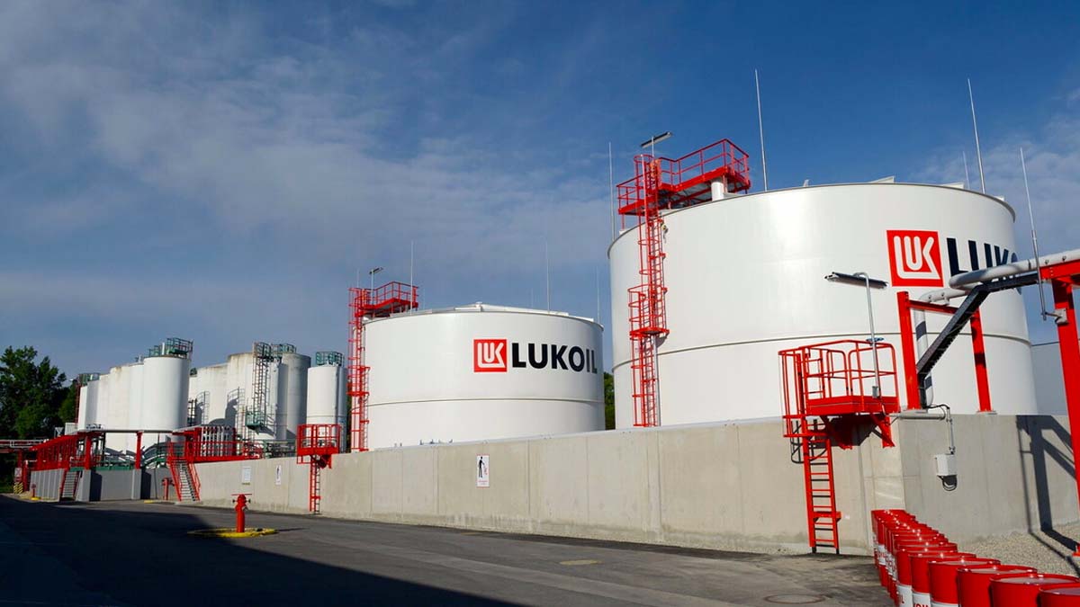 Russia, la Lukoil si schiera contro la guerra: la compagnia petrolifera si dissocia da Putin
